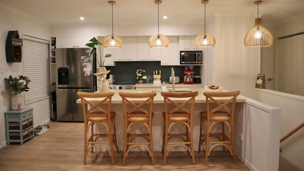 Modern Kitchen with Breakfast Bar