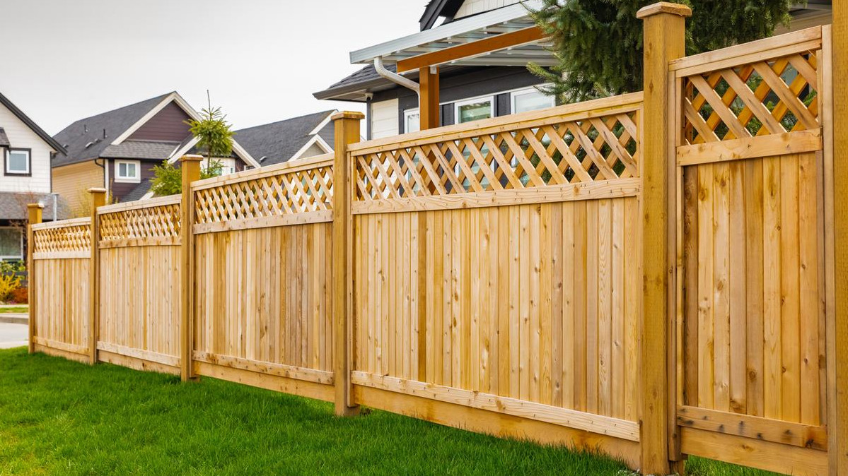 Wooden Lattice Top Fence