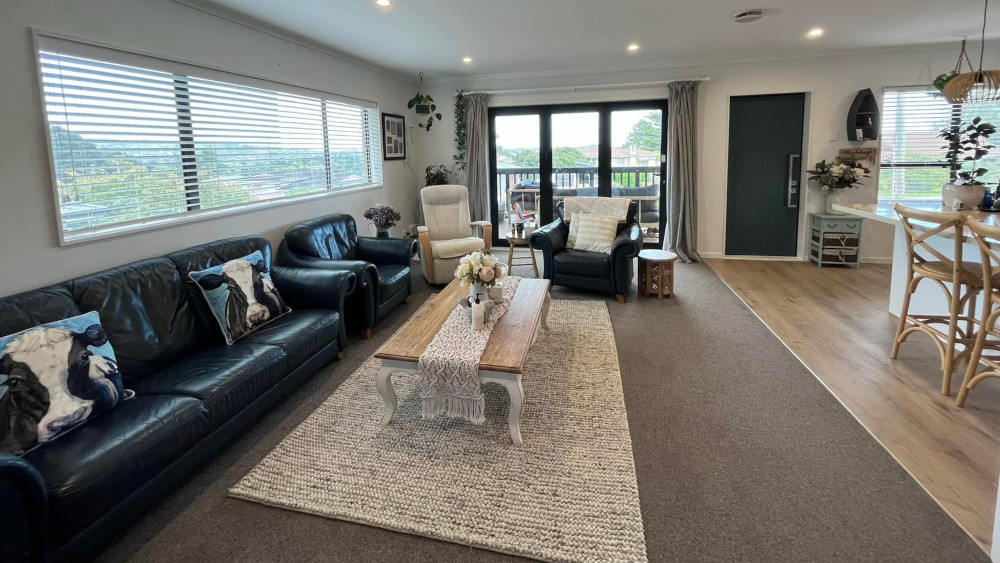 Spacious Living Room Renovation